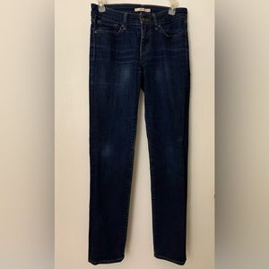 Levi’s 712 Slim Jeans